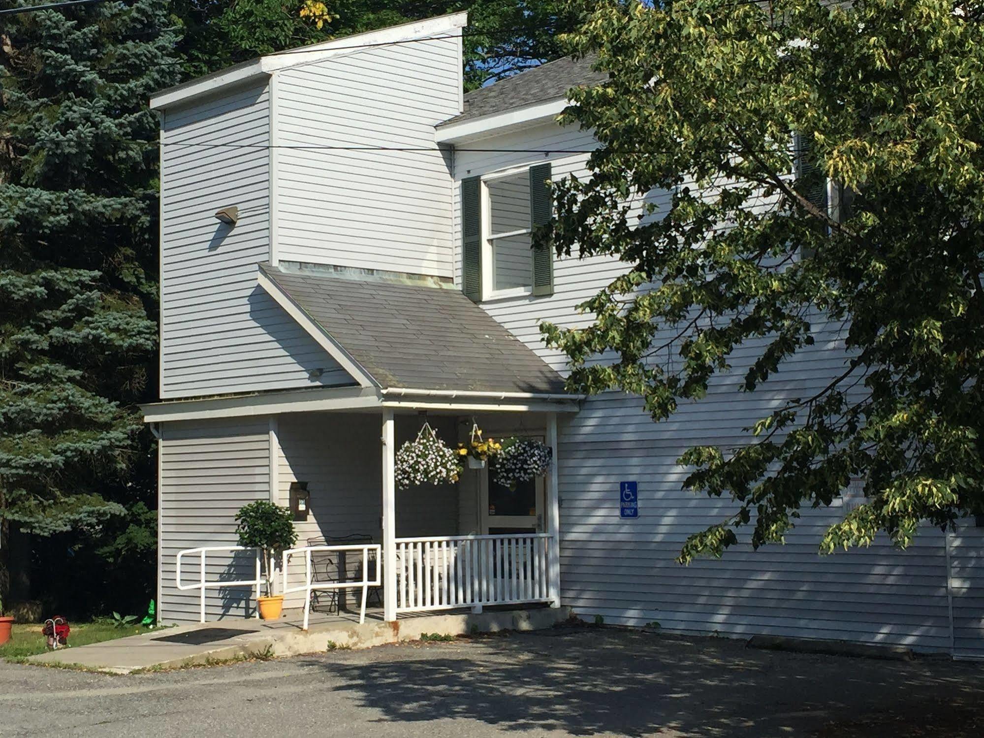 The Sanctuary Inn And Art Gallery Ellsworth Luaran gambar